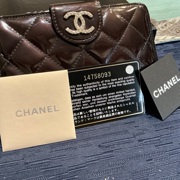 CHANEL Patent Quilted Brilliant Zipped Pocket Wallet Burgundy Black Authentic❤️ - Picture 8 of 11